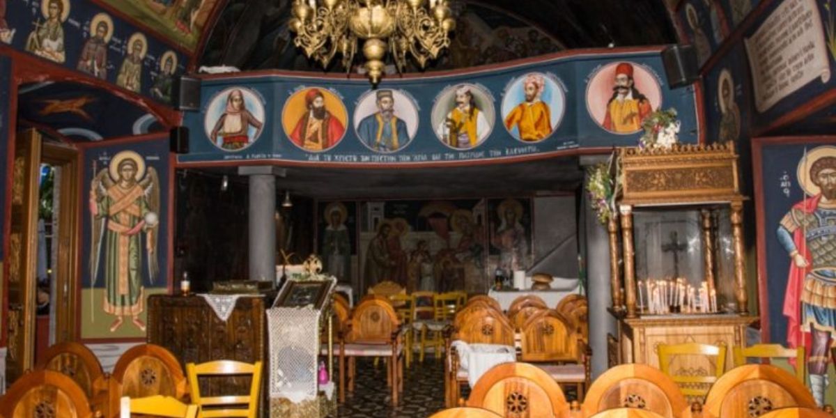 Ο μοναδικός ναός στην Ελλάδα όπου οι ήρωες του 1821 στέκονται δίπλα στους Αγίους
